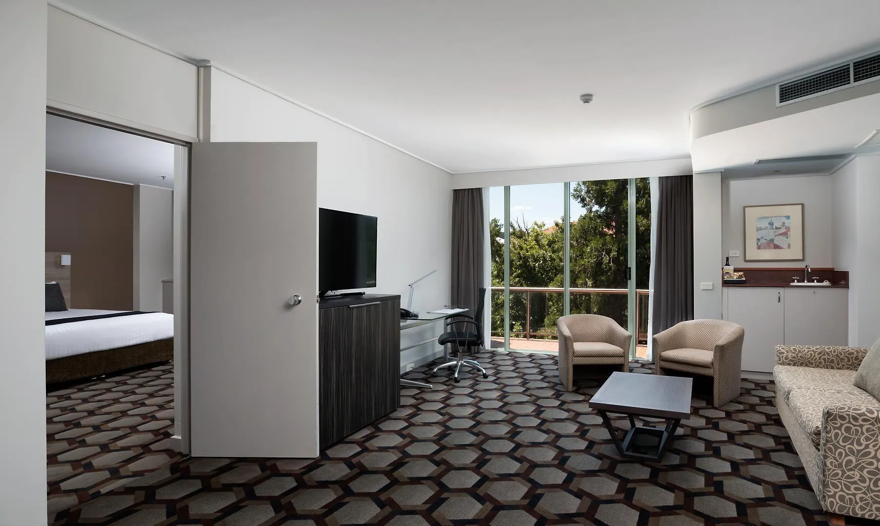 Rydges Canberra 4*,  Australia