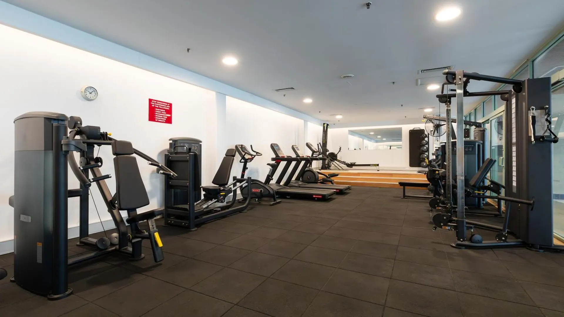 Rydges Canberra 4*,