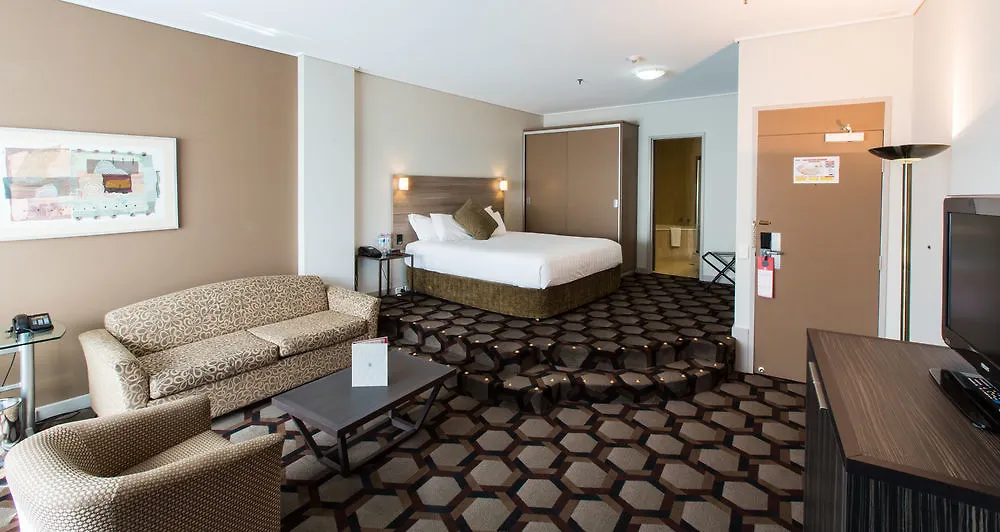 Rydges Canberra Hotel