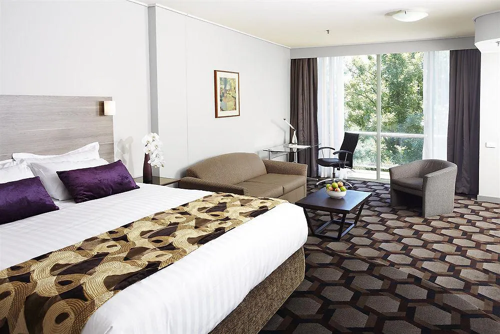 **** Hotel Rydges Canberra Australia