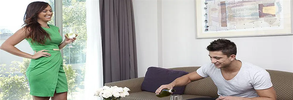 Rydges Canberra Hotel