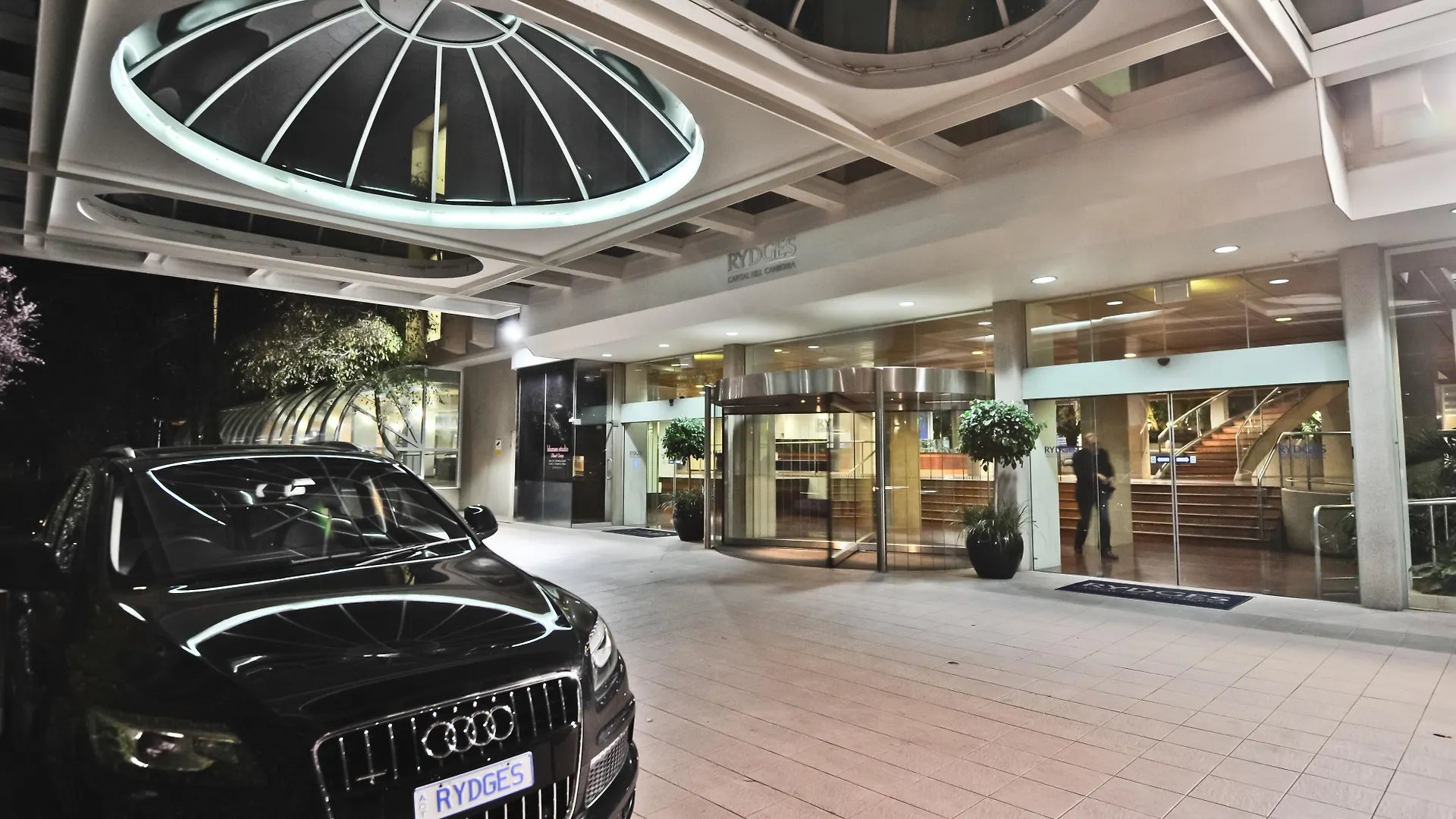Rydges Canberra Hotel